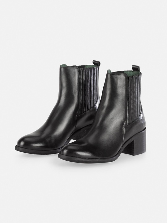 Actual product image Felmini MIRA D947 Elegant ankle boot with a low heel, made from soft leather. These stylish s (40)