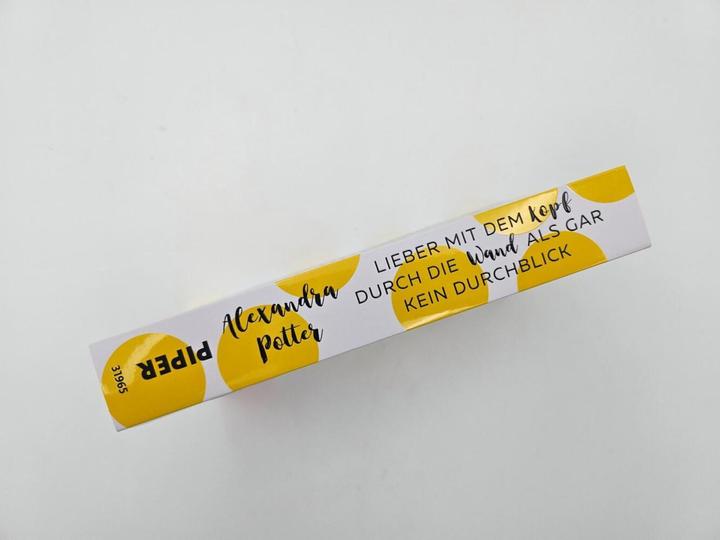 Actual product image Lieber mit dem Kopf durch die Wand als gar kein Durchblick (German, Alexandra Potter, Karolin Viseneber, 2024)