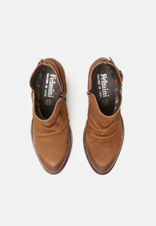 Produktbild Felmini Dresa C835, die Felmini-Stiefelette aus weichem Leder, besticht durch ihr auffälliges Design mit Fal (37)