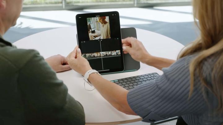 Produktbild Logitech Flip Folio (CH, iPad Air 13 2025, iPad Pro 13 2024 (M4), iPad Air 13 2024 (M2))