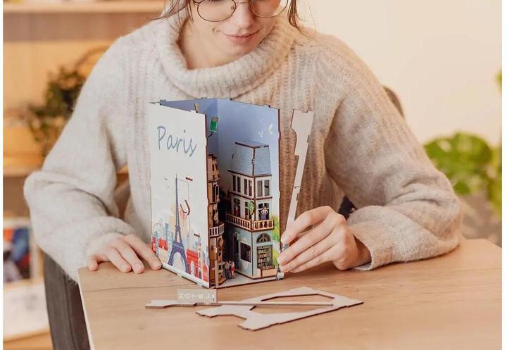 Actual product image Revell Paris: Tiny Adventures Book Nook