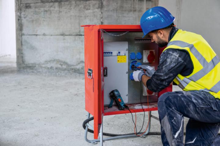 Produktbild Bosch Hausgeräte Multimeter GDM 600-15 0601077301 +MH1 (CAT II)