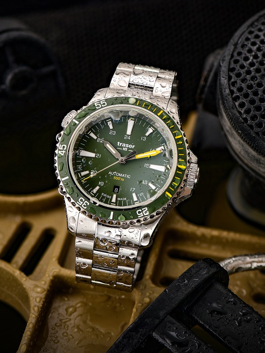Actual product image Traser P67 Diver Automatic Set (Analogue wristwatch, 46 mm)