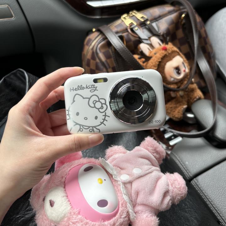 Immagine prodotto Yashica DZ-100 Hello Kitty (7,3 mm, 5 Mpx)