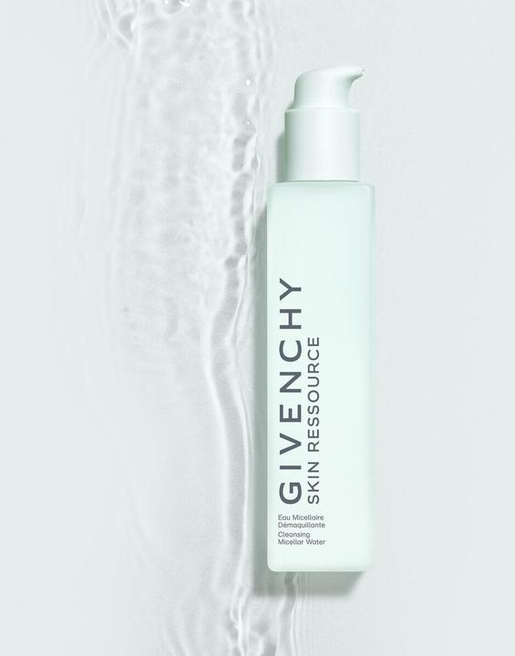 Image du produit Givenchy Skin Ressource Cleansing Micellar Water 6.7oz (Eau micellaire, 200 ml)