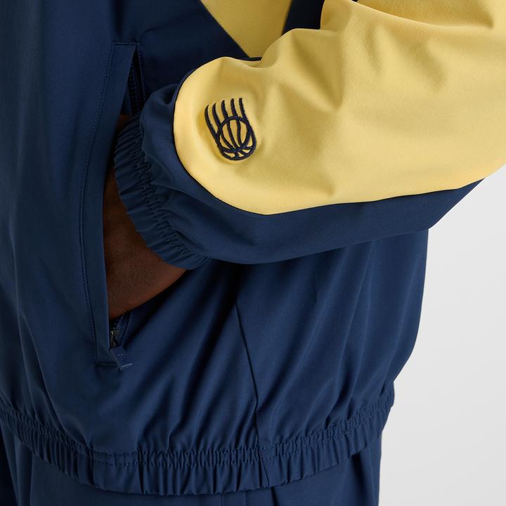 Actual product image New Balance Woven Track Jacket (M)