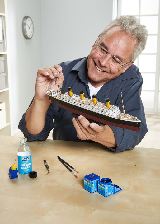 Actual product image Revell R.M.S. Titanic