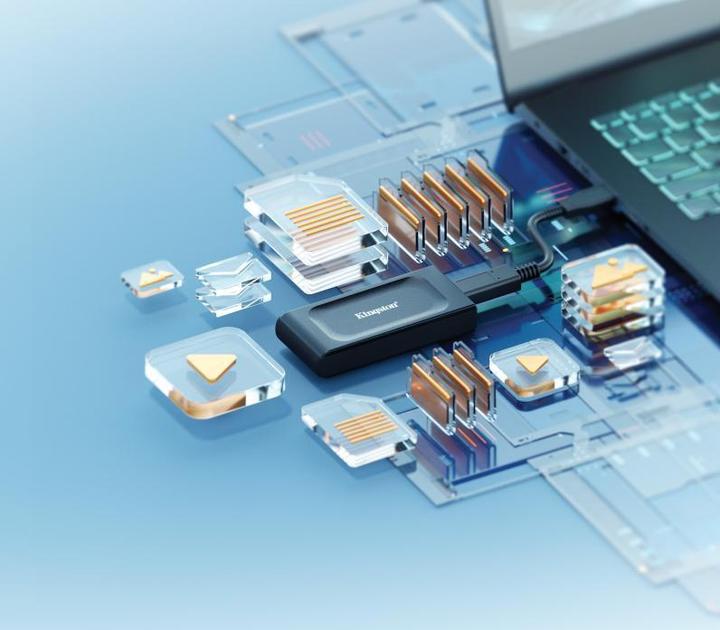 Actual product image Kingston XS1000 (2 TB)