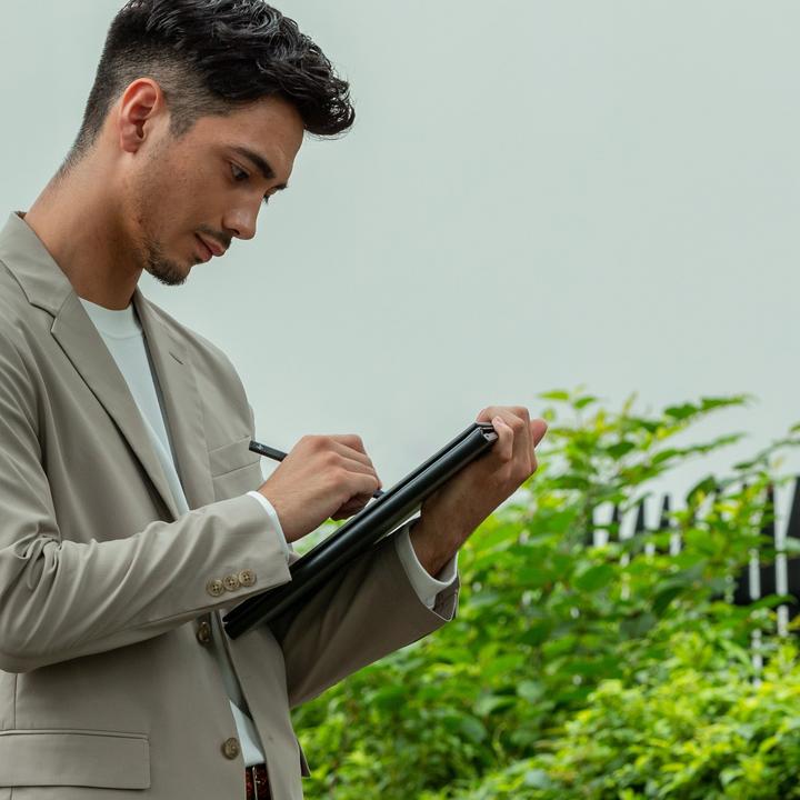 Produktbild HP Elite Folio Slider (13.50", Snapdragon 8cx Gen 2, 8 GB, 256 GB, DE)