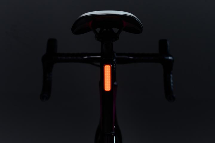 Produktbild BBB Lichtset StrikeDuo 1400i+BLS-255 Signal (1400 lm)