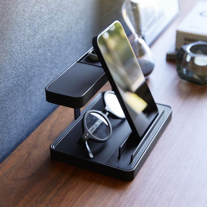Actual product image Yamazaki Mobile & device charging stand TOWER