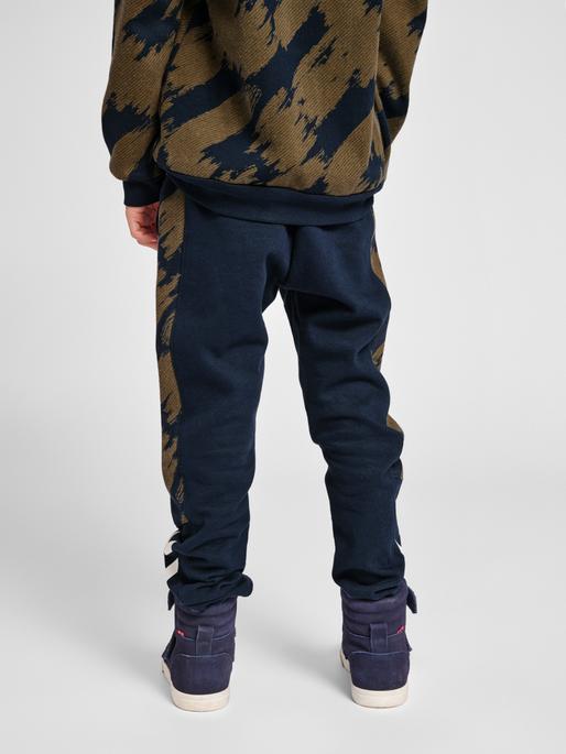 Actual product image hummel Zion Pants (152)