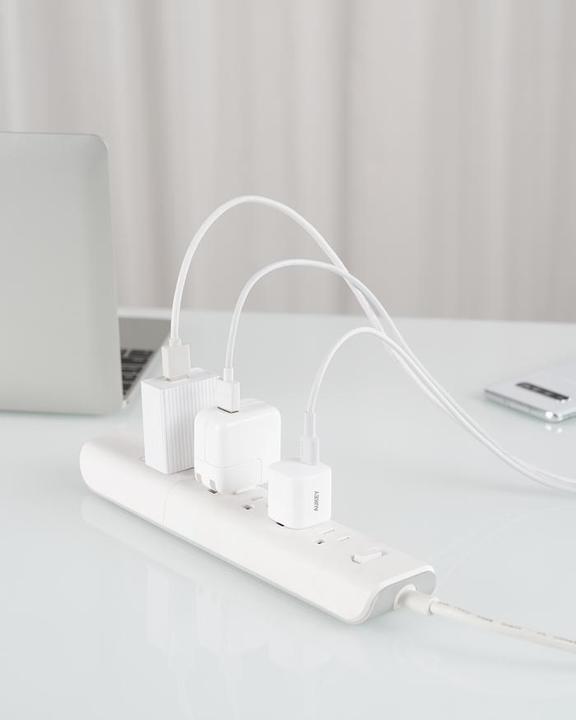 Actual product image Aukey Omnia Mini (20 W, 1 portion)