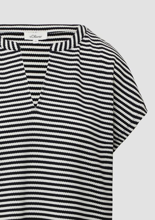 Actual product image S.Oliver Kleid Gestreiftes Kurzkleid aus Jacquard im Relaxed Fit (36)