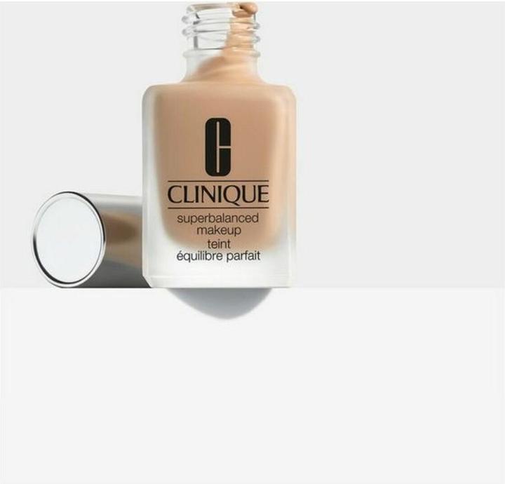 Actual product image Clinique Superbalanced Makeup (Vanilla)