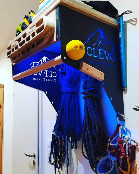 Actual product image Clevo Climbing Bundle CLEVO Wall + Hangboard