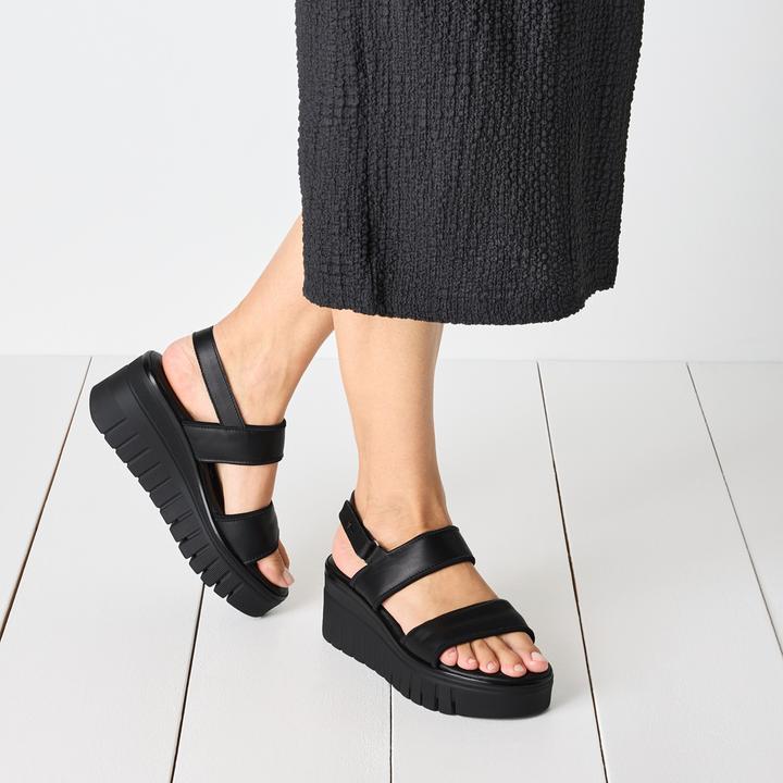 Actual product image Tamaris Sandal (41)