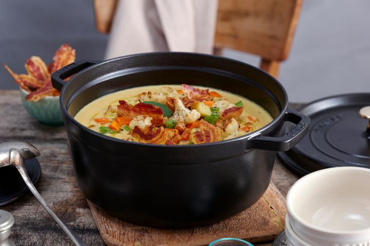 Actual product image Staub La Cocotte (Casserole + stew pot, Cast iron, 24 x 15.30 cm)
