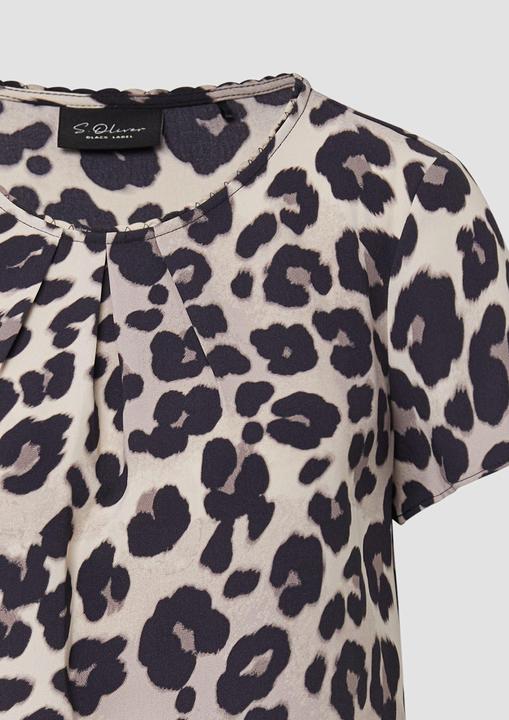 Immagine prodotto s.Oliver Bluse Kurzarmbluse mit Rundhalsausschnitt und All-over-Print (36)