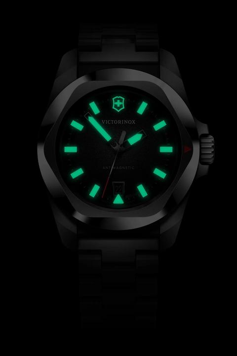 Produktbild Victorinox I.N.O.X. (Swiss Made, 41 mm)