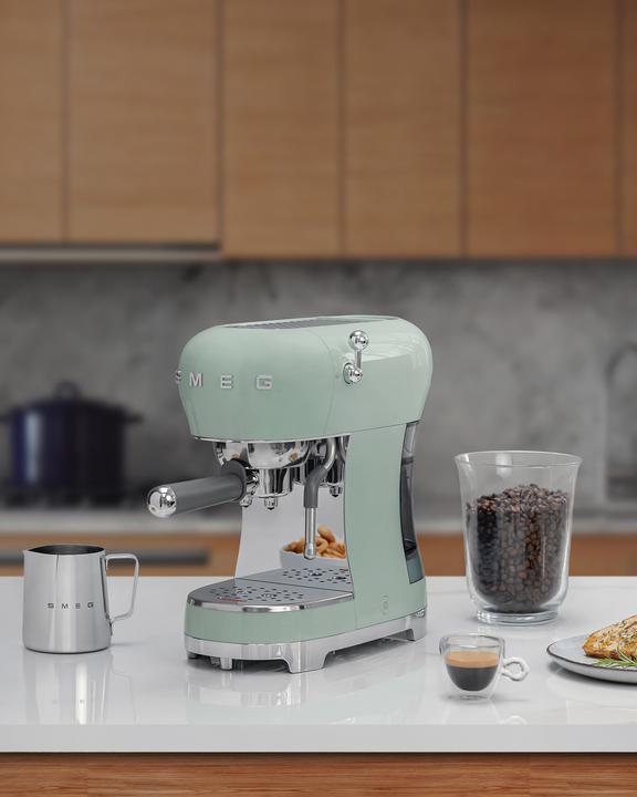 Actual product image Smeg ECF02PGEU Portafilter espresso/coffee machine Pastel green