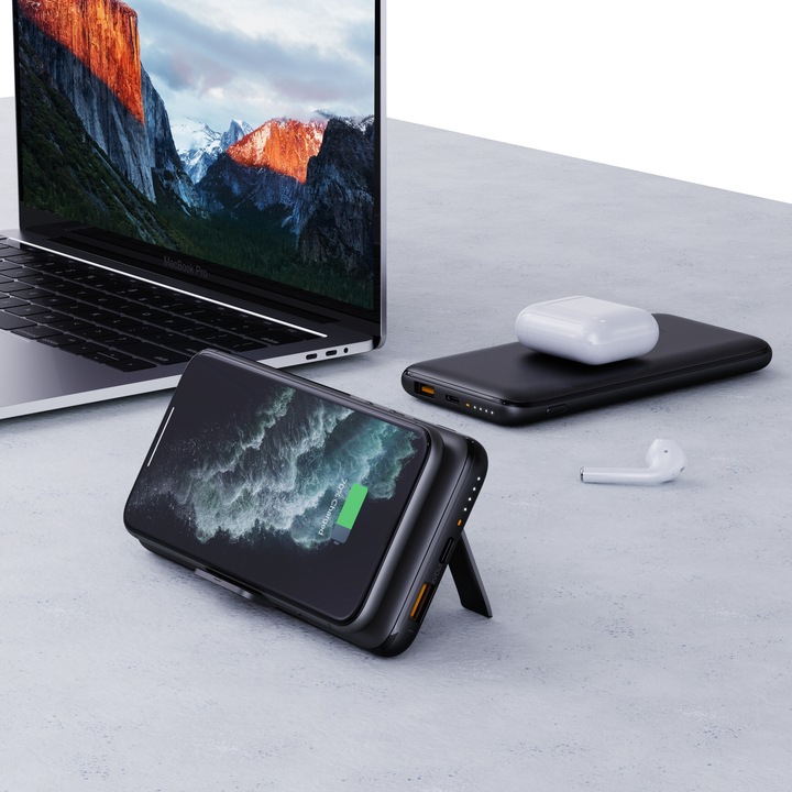 Actual product image Aukey PB-WL02 (10000 mAh, 18 W)