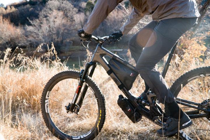Actual product image Revelate Designs Hopper (4 l, Frame bag)