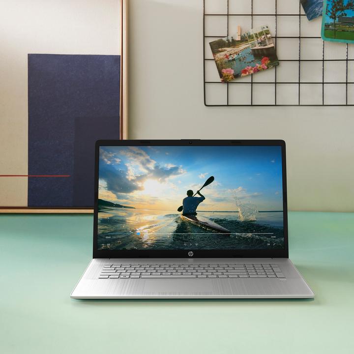 Immagine prodotto HP portatile 17-cp2026nd (17.30", AMD Ryzen 3 7320U, 8 GB, 256 GB, Ing. Int.)