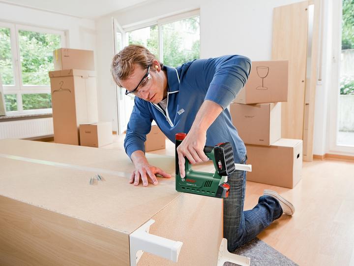 Image du produit Bosch Home & Garden Agrafeuse universelle18-14
