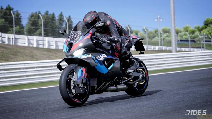 Immagine prodotto Milestone RIDE 5 Edizione del primo giorno (PS5, DE)