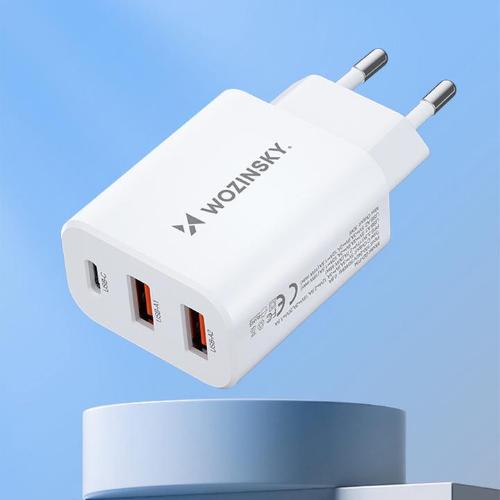 Actual product image Wozinsky CWCUCW 30W USB-C / 2 x USB-A wall charger - white (30 W, 3 ports)