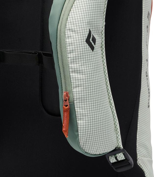 Actual product image Black Diamond Dawn Patrol 15 Backpack (15 l)