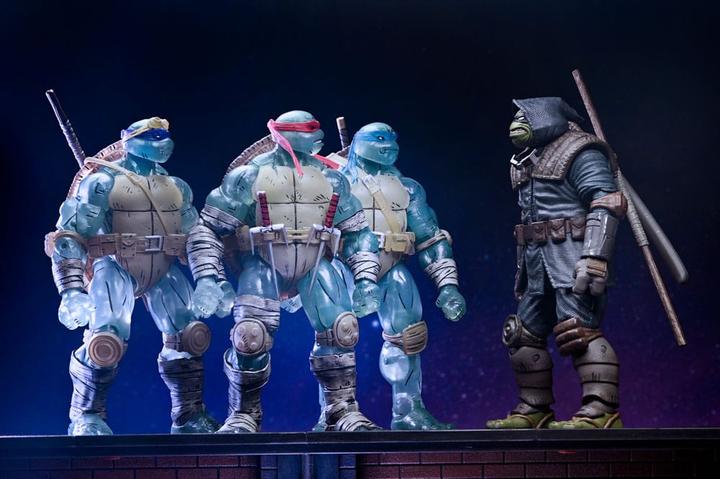 Actual product image Neca Teenage Mutant Ninja Turtles (The Last Ronin) Actionfiguren 3er-Pack Ghost Brothers 18 cm