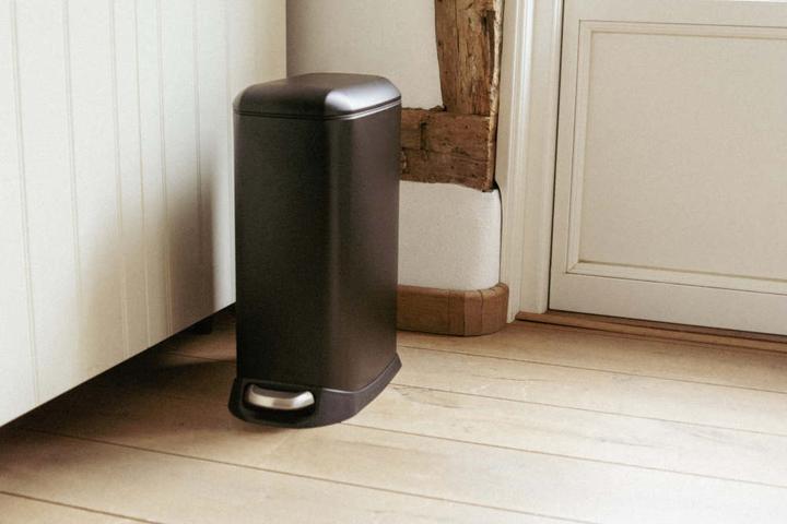 Immagine prodotto Wenko Treteimer Design Easy-Close (12 l)