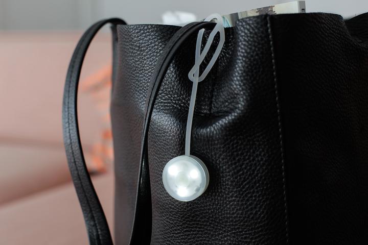 Actual product image Kikkerland Bag Light (13.50 cm)