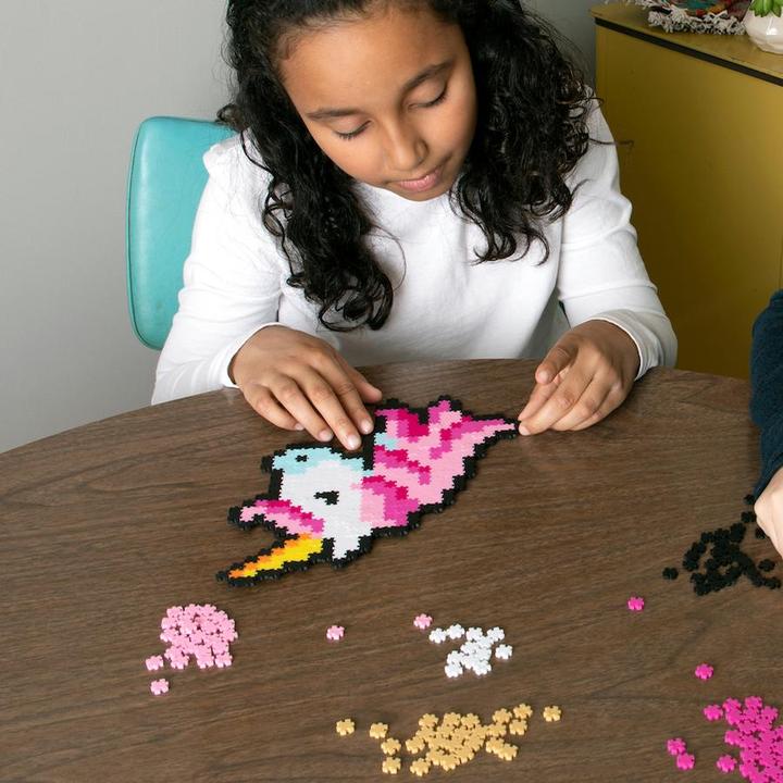 Actual product image Fat Brain Toys Jixelz Set Fantasy Friends (700 pieces)