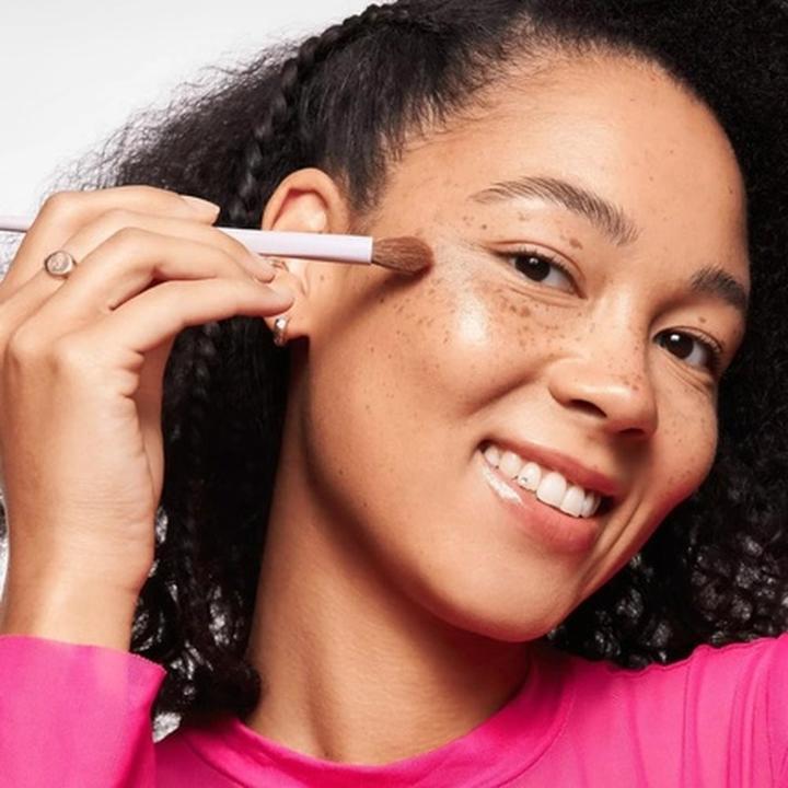 Produktbild essence all in one blending brush (Concealer)