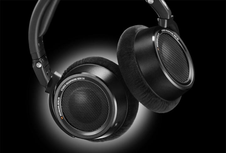 Actual product image Neumann NDH 30 Black Edition studio-koptelefoon (Cable)