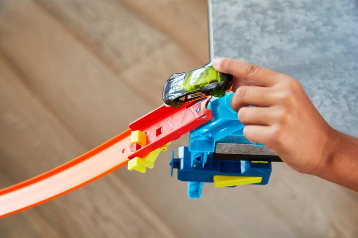 Actual product image Hot Wheels Track Builder Unlimited Speed Clamp Pack