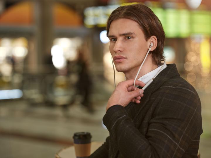 Actual product image Sudio Elva (ANC, 10 h, Wireless)