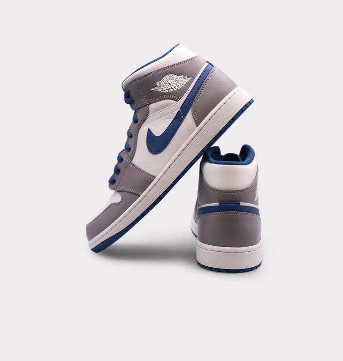 Image du produit Nike Air Jordan 1 Mid (42)