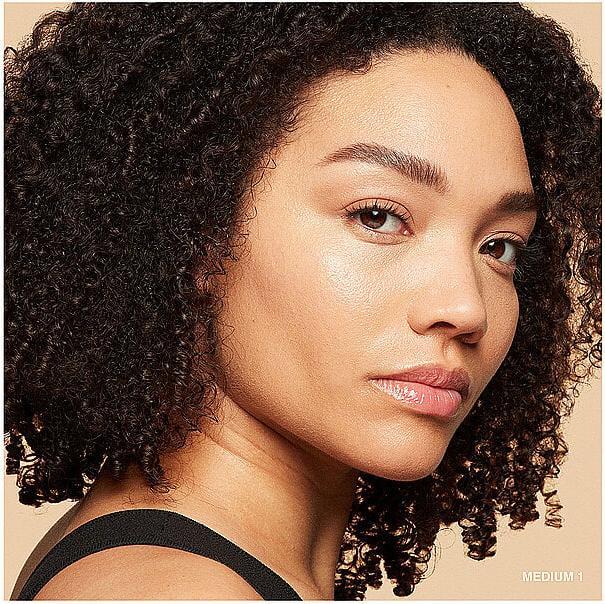 Actual product image Bobbi Brown Vitamin Enrichie Skint Tint Sun Protection Factor 15 Medium 1 (Medium 1)