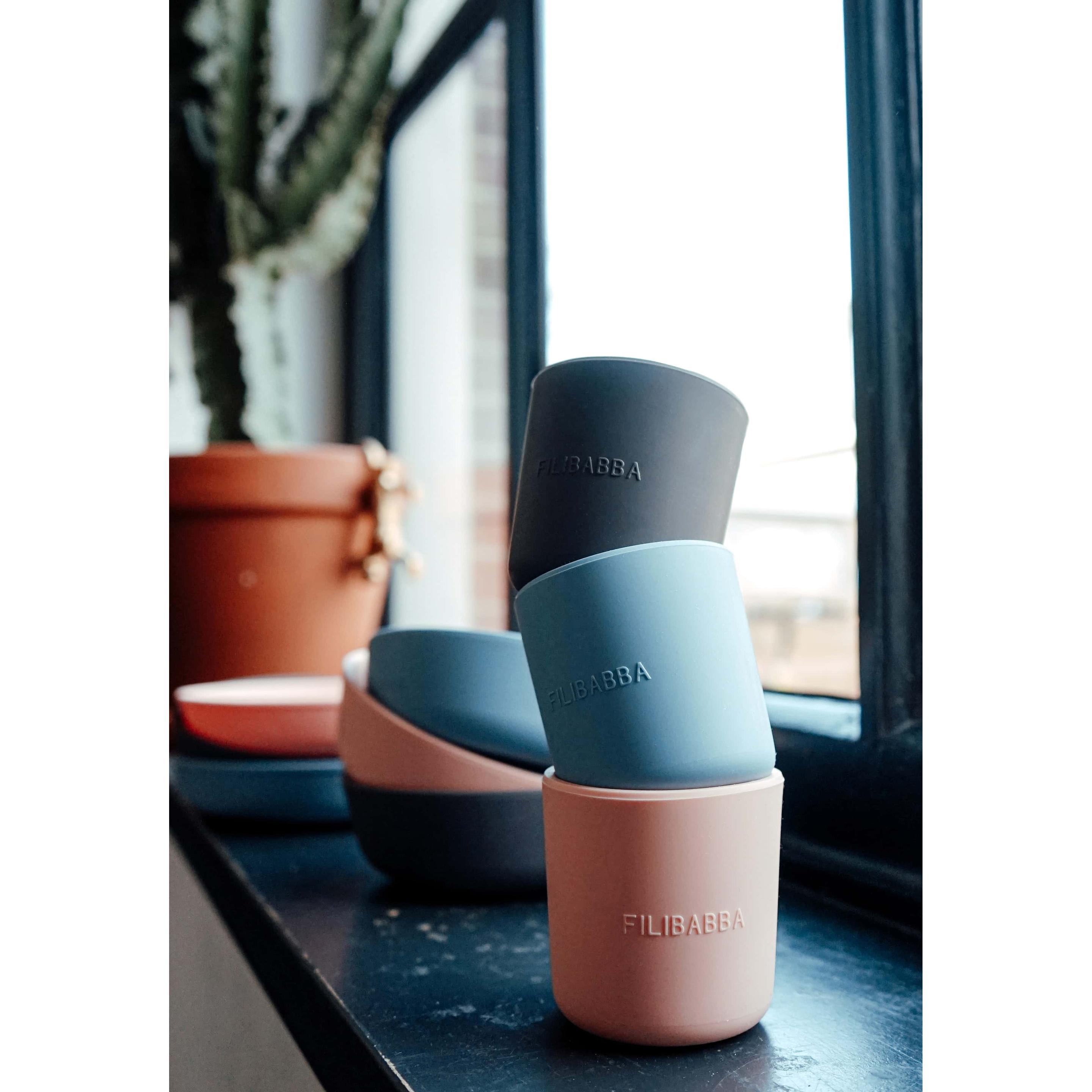 Thumbnail - Filibabba, Kindergeschirr + Kinderbesteck, Silikon becher 2er-Pack - Powder Blue