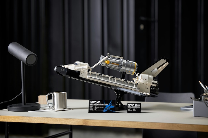 Productafbeelding LEGO NASA Space Shuttle Discovery (10283, LEGO Zeldzame Sets)