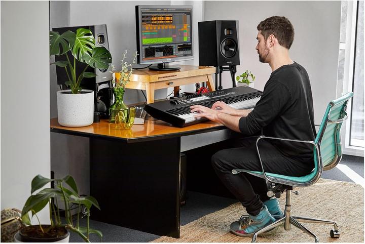 Actual product image novation Launchkey 88 MK3 (Keyboards)