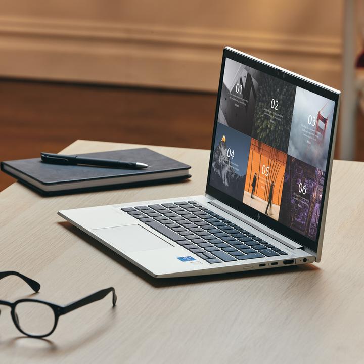 Produktbild HP EliteBook 830 G8 - Core i7 1165G7 / 2.8 GHz - Win 10 Pro 64-Bit - 32 GB RAM - 1 (13.30", Intel Core i7-1165G7, 32 GB, 1000 GB, DE)