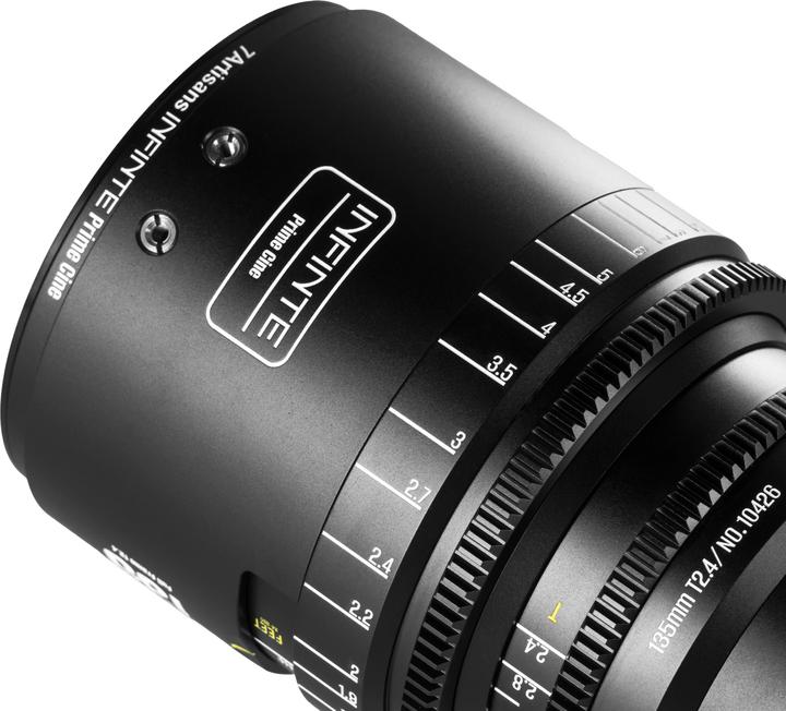 Produktbild 7artisans 135T24B-EF INF 135mm T2.4 INFINTE EF Mount (Black) (Vollformat)