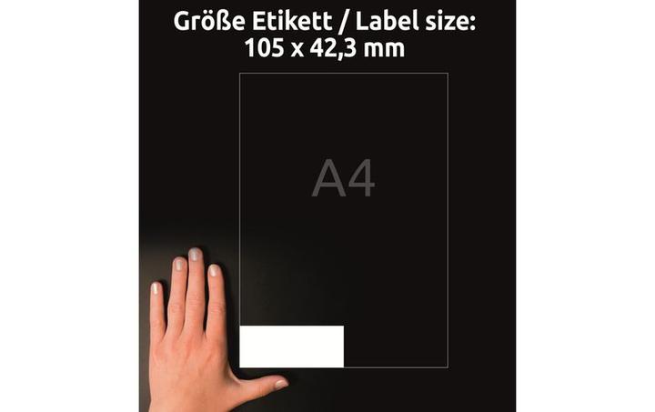 Actual product image Avery Universal labels