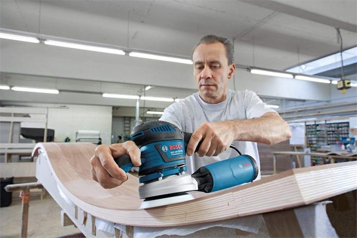 Immagine prodotto Bosch Professional GEX 125-150 AVE Set AVE incl. L-BOXX (Levigatrici rotorbitali, 400 W)