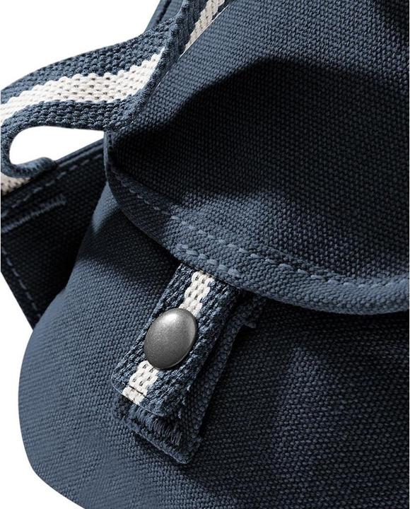 Actual product image Quadral Vintage Canvas Backpack - 18 Litres (18 l)